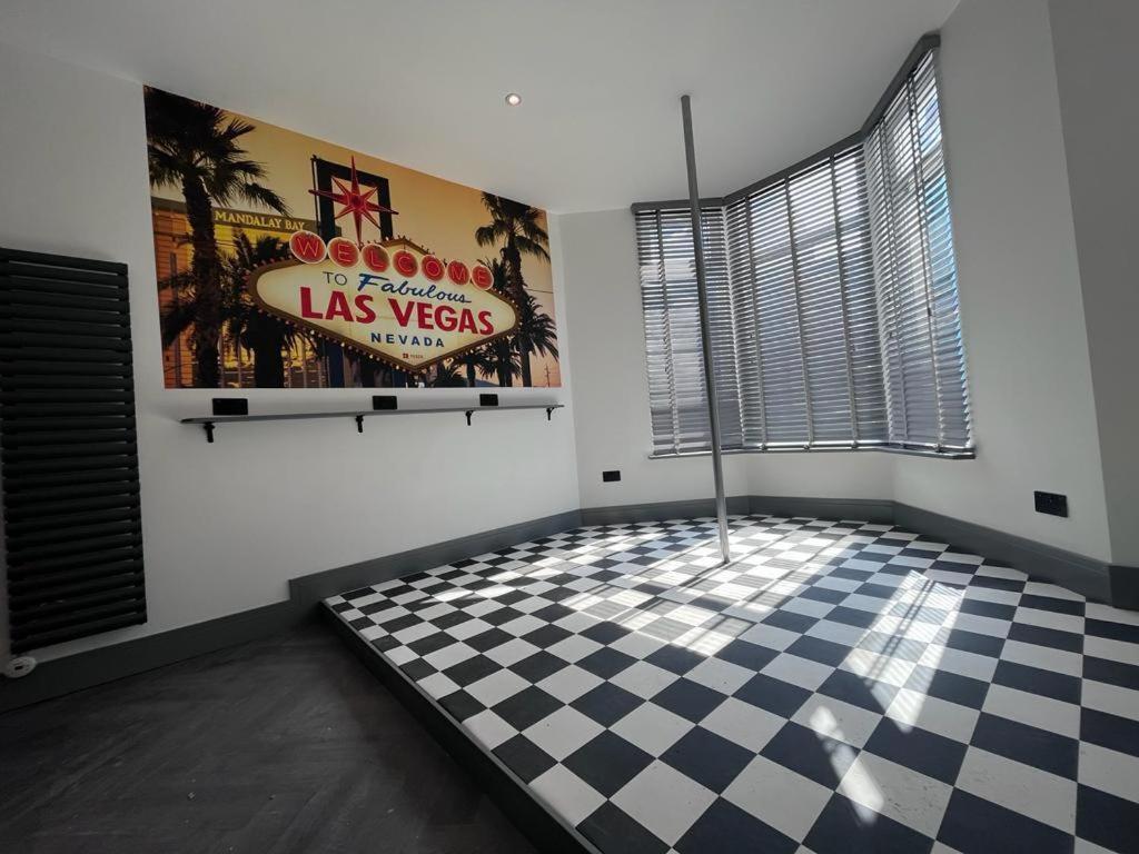The White House Vegas Suites Blackpool Exterior foto